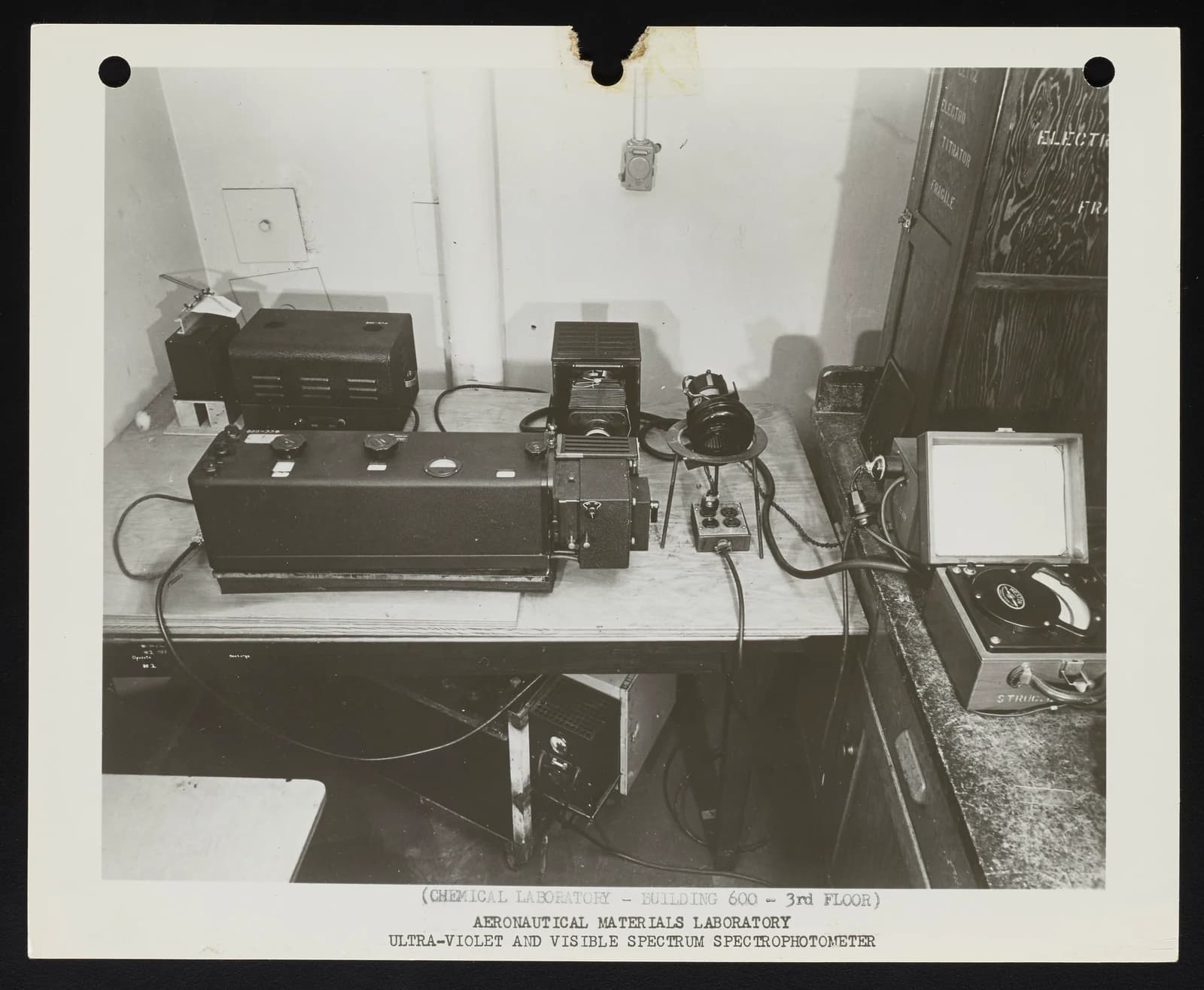 UV–visible spectrophotometer — reference view