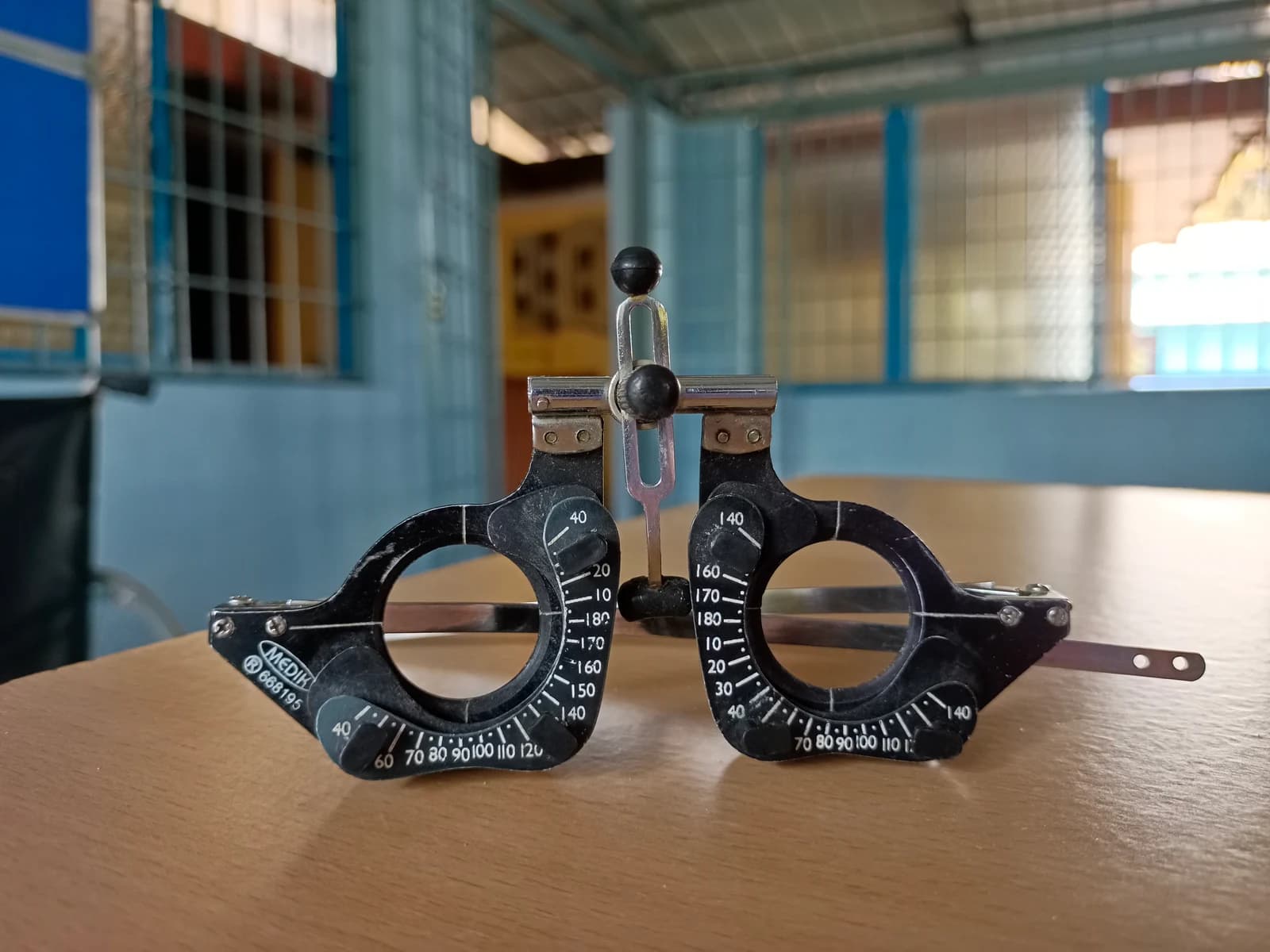 Ophthalmic trial frame — reference view