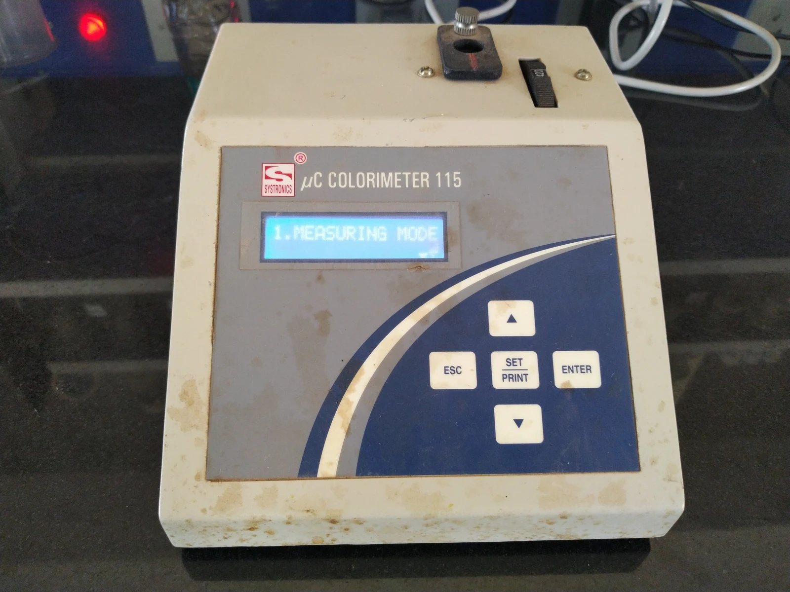 Photoelectric colorimeter — reference view