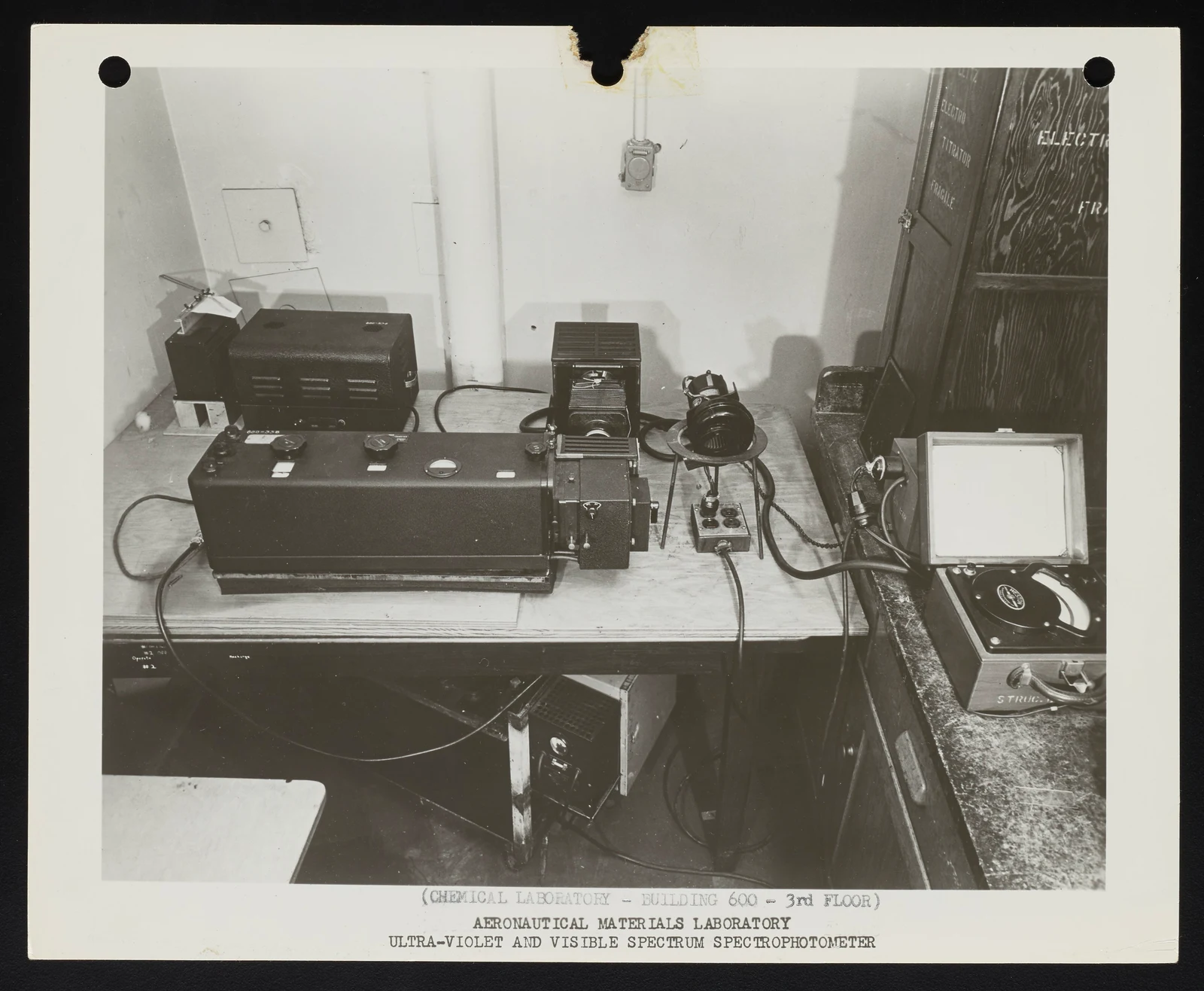 UV–visible spectrophotometer — reference view