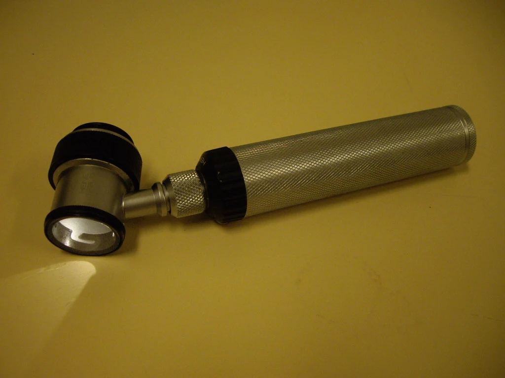 dermatoscope — reference view