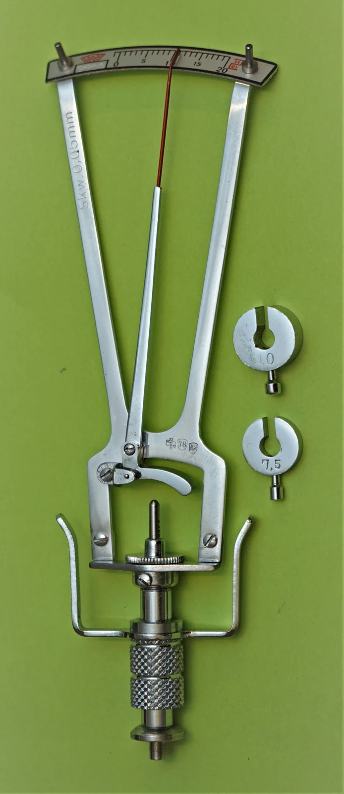 Schiøtz indentation tonometer — reference view